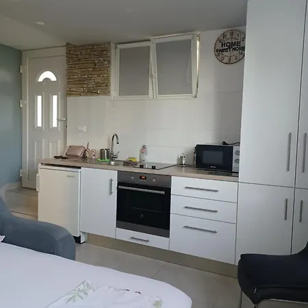Apartment Stone *