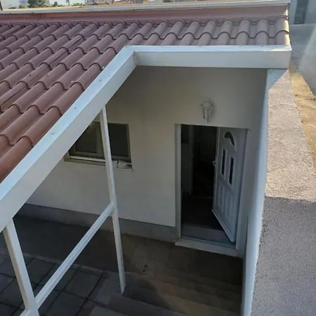 Apartment Stone *