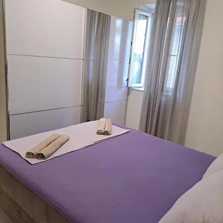 Stone Apartment Split