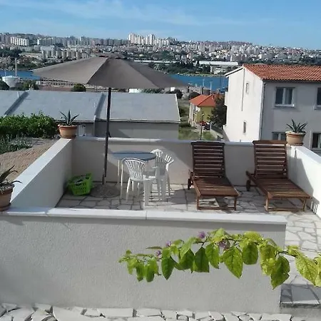 Stone Apartment Split